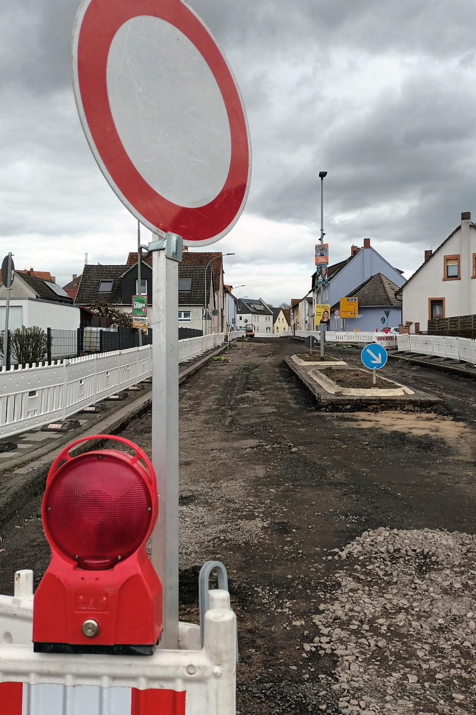 Florstadt B275 Sperrung Foto der gesperrten Ortsdurchfahrt von Florstadt