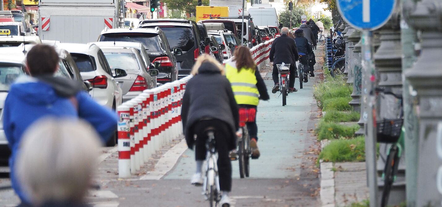 Geschützter Radweg Geschützter Radweg